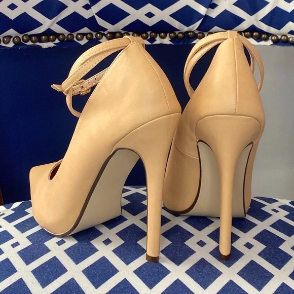 Nude shoe dazzle classic pointed ankle strap pumps Sz 10 - Picture 4 of 8